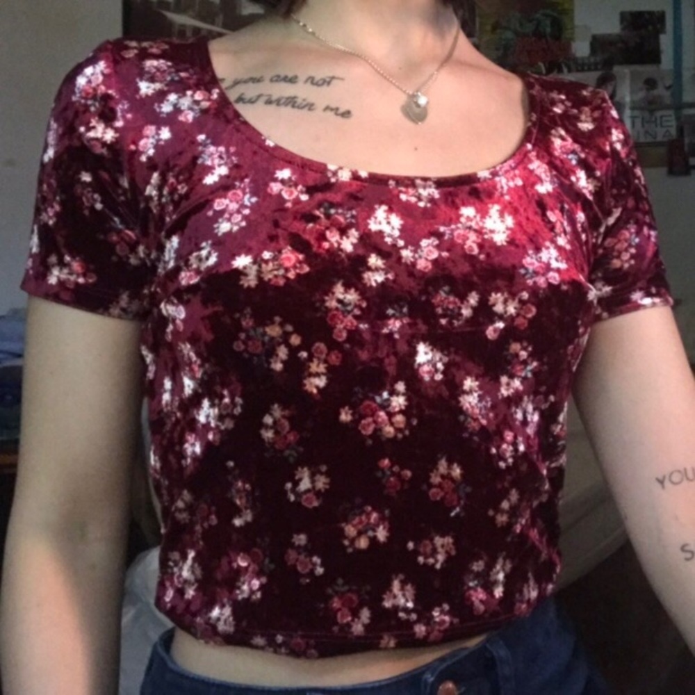 floral velvet crop top
